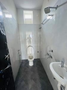 Bathroom Image of 1010 Sq.ft 1 BHK Apartment / Flat for rent in Serilingampally Hyderabad for Rs. 15000