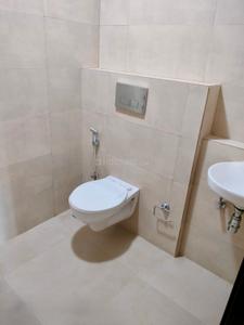 Bathroom Image of 1900 Sq.ft 3 BHK Apartment / Flat for rent in Piramal Mahalaxmi South Tower, Worli Mumbai for Rs. 399999