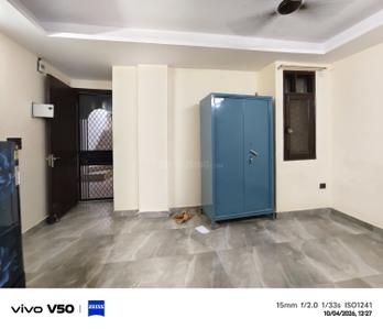 Bedroom Image of 600 Sq.ft 1 RK Apartment / Flat for sale in Saket New Delhi for Rs. 3150000