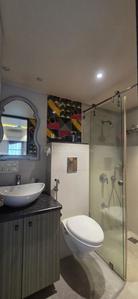 Bathroom Image of 1408 Sq.ft 3.5 BHK Apartment / Flat for sale in Heritage Krishna Heritage, Chembur Mumbai for Rs. 42500000