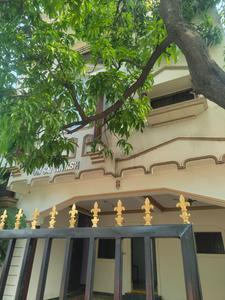 Building Image of The Moon Light PG in Ghorpadi, Pune