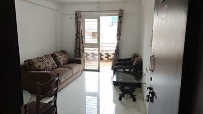 Living Room Image of 1001 Sq.ft 2 BHK Apartment / Flat for rent in Gracia Aaptmant, Baner Pune for Rs. 32000