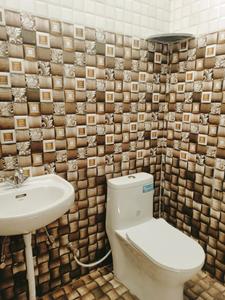 Bathroom Image of 1400 Sq.ft 3 BHK Independent House for sale in Indira Nagar Lucknow for Rs. 6800000