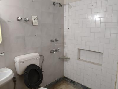 Image of 1800 Sq.ft 3 BHK Apartment / Flat for rent in Sector 4 Dwarka, New Delhi for Rs. 42000