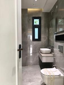 Common Bathroom Image of 1650 Sq.ft 3 BHK Builder Floor for sale in Sector 57 Gurgaon for Rs. 28000000