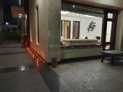 Image of 4500 Sq.ft 4 BHK Builder Floor for rent in Sector 52, Noida for Rs. 70000