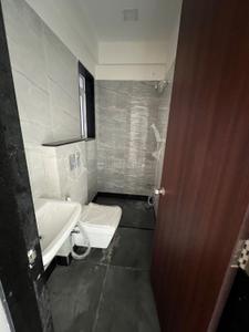 Bathroom Image of 916 Sq.ft 2 BHK Apartment / Flat for sale in Triumph Swastik, Malad West Mumbai for Rs. 26000000