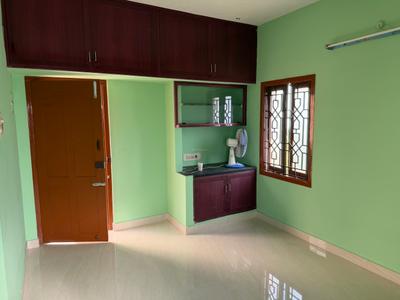 Living Room Image of 300 Sq.ft 1 BHK Builder Floor for rent in Omalur Salem for Rs. 5500