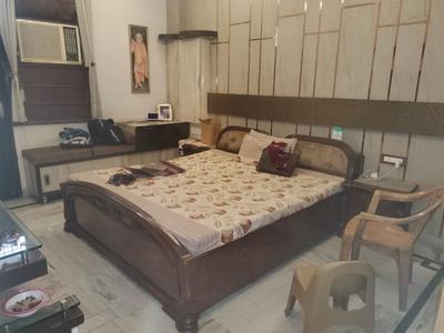 Bedroom Image of 1550 Sq.ft 3 BHK Builder Floor for sale in Patel Nagar New Delhi for Rs. 25000000