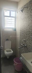 Bathroom Image of 846 Sq.ft 2 BHK Apartment / Flat for rent in Majestique Imperia, Fursungi Pune for Rs. 16000