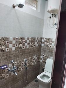 Bathroom Image of 750 Sq.ft 2 BHK Builder Floor for rent in Kammanahalli Bengaluru for Rs. 26000