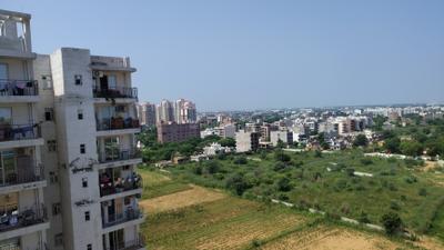 Image of 950 Sq.ft 3 BHK Apartment / Flat for sale in ROF Amaltas, Sector 92, Gurgaon for Rs. 7300000