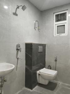 Common Bathroom Image of 1500 Sq.ft 3 BHK Apartment / Flat for sale in Vyom Residency, Noida Extension Greater Noida for Rs. 5900000