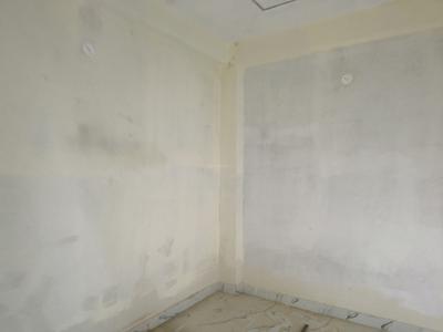 Bedroom Image of 750 Sq.ft 2 BHK Builder Floor for sale in DLF Ankur Vihar Ghaziabad for Rs. 2220009