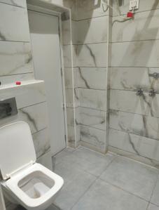 Bathroom Image of 1300 Sq.ft 1 BHK Builder Floor for rent in Sector 17 Panchkula for Rs. 16000