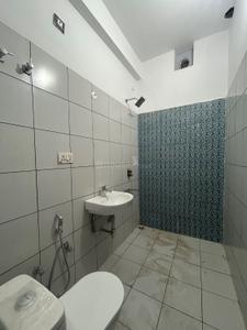 Bathroom Image of 2400 Sq.ft 3.5 BHK Builder Floor for rent in Jagjeetpur Haridwar for Rs. 13000