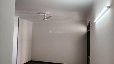 Bedroom Image of 1865 Sq.ft 3 BHK Apartment / Flat for rent in Cosmos Express 99, Sector 99 Gurgaon for Rs. 32000
