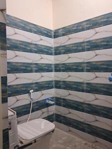 Common Bathroom Image of 540 Sq.ft 1 BHK Apartment / Flat for rent in Sector 73 Noida for Rs. 11000