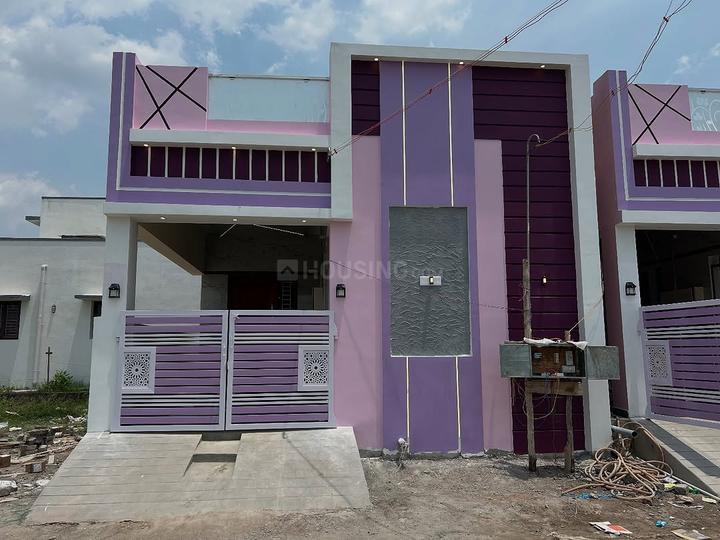 Sirukadal Main Image 1