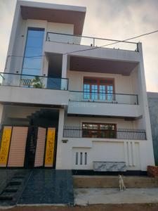Image of 1500 Sq.ft 2 BHK Duplex for rent in Vrindavan Yojana, Lucknow for Rs. 12000