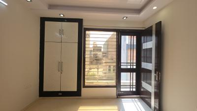 Bedroom Image of 900 Sq.ft 3 BHK Builder Floor for rent in Pitampura New Delhi for Rs. 40000