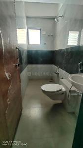 Bathroom Image of 1260 Sq.ft 4 BHK Independent House for rent in Radhe Vrundavan Residency Villa, Vavol Gandhinagar for Rs. 18000