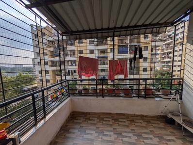 Balcony Image of 915 Sq.ft 2 BHK Apartment / Flat for rent in Avishkar Properties Blueberry, Fursungi Pune for Rs. 23000