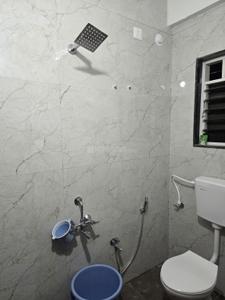 Bathroom Image of 850 Sq.ft 2 BHK Apartment / Flat for rent in Manjari Budruk Pune for Rs. 15000