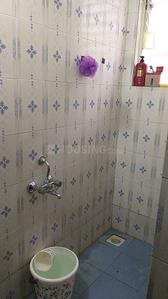 Bathroom Image of 900 Sq.ft 1 BHK Apartment / Flat for rent in Fursungi Pune for Rs. 6000