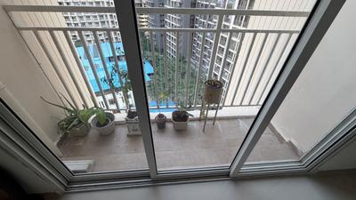 Balcony Image of 884 Sq.ft 2 BHK Apartment / Flat for sale in Puraniks Grand Central, Thane West Thane for Rs. 13000000