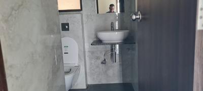 Bathroom Image of 1500 Sq.ft 3 BHK Apartment / Flat for rent in Dharamveer Nagar Thane for Rs. 85000