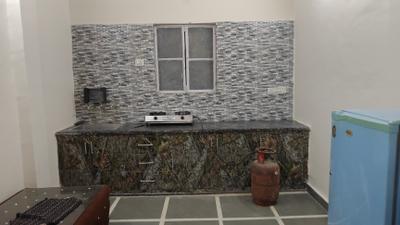 Kitchen Image of 800 Sq.ft 1 RK Independent House for rent in Paschim Vihar New Delhi for Rs. 18500