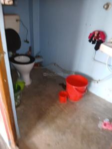 Bathroom Image of 500 Sq.ft 1 BHK Apartment / Flat for rent in Behala Kolkata for Rs. 5000