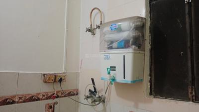 Kitchen Image of 1250 Sq.ft 2 BHK Duplex for rent in Sector 14 Gurgaon for Rs. 29000
