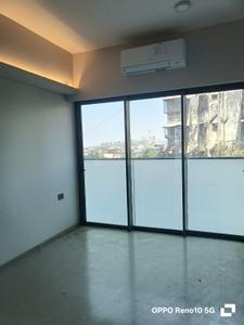 Bedroom Image of 950 Sq.ft 2 BHK Apartment / Flat for rent in Rustomjee Paramount, Santacruz West Mumbai for Rs. 235000