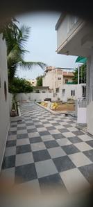 Image of 400 Sq.ft 2 BHK Builder Floor for rent in Kankaria, Ahmedabad for Rs. 20000