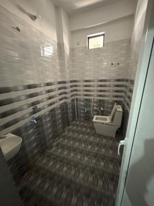 Bathroom Image of 500 Sq.ft 1 BHK Apartment / Flat for rent in Industrial Area Sikar for Rs. 9000