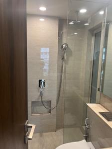 Bathroom Image of 417 Sq.ft 1 BHK Apartment / Flat for sale in Hiranandani Regent Hill A B C D And E Wing, Powai Mumbai for Rs. 18200000