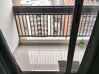 Living Room Image of 1215 Sq.ft 2 BHK Apartment / Flat for sale in Tragad Ahmedabad for Rs. 6100000