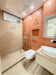 Bathroom Image of 2550 Sq.ft 4 BHK Builder Floor for sale in Vipul World, Sector 48 Gurgaon for Rs. 34500000