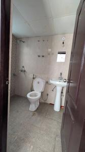 Bathroom Image of 840 Sq.ft 2 BHK Apartment / Flat for rent in Aditya Urban Homes, Bamheta Village Ghaziabad for Rs. 14000