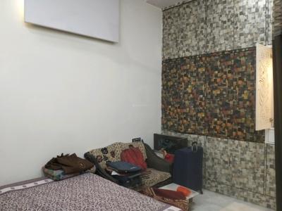 Bedroom Image of 1800 Sq.ft 4 BHK Builder Floor for sale in Tri Nagar New Delhi for Rs. 16500000