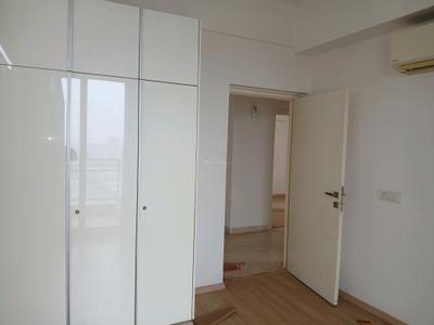 Bedroom Image of 1530 Sq.ft 3 BHK Apartment / Flat for rent in DLF The Primus, Sector 82A Gurgaon for Rs. 55000