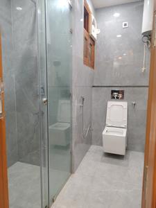 Common Bathroom Image of 2000 Sq.ft 4 BHK Builder Floor for rent in Vasant Kunj New Delhi for Rs. 120000