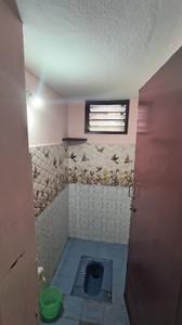 Bathroom Image of 2000 Sq.ft 2.5 BHK Independent House for rent in Kumbakonam Thanjavur for Rs. 8500