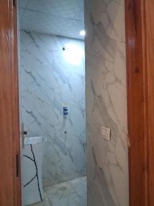 Common Bathroom Image of 1550 Sq.ft 3 BHK Apartment / Flat for sale in Sector 104 Noida for Rs. 7000055