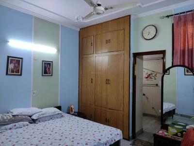 Bedroom Image of 1800 Sq.ft 3 BHK Builder Floor for sale in Tri Nagar New Delhi for Rs. 18000000
