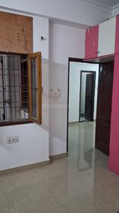 Bedroom Image of 608 Sq.ft 2 BHK Apartment / Flat for rent in Chowk Lucknow for Rs. 10000
