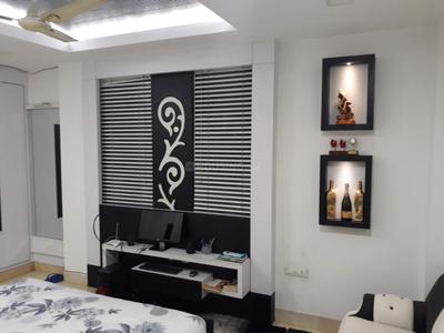 Bedroom Image of 1450 Sq.ft 3 BHK Builder Floor for rent in Safdarjung Enclave New Delhi for Rs. 80000