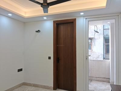 Bedroom Image of 1350 Sq.ft 3 BHK Builder Floor for sale in Paschim Vihar New Delhi for Rs. 26000000